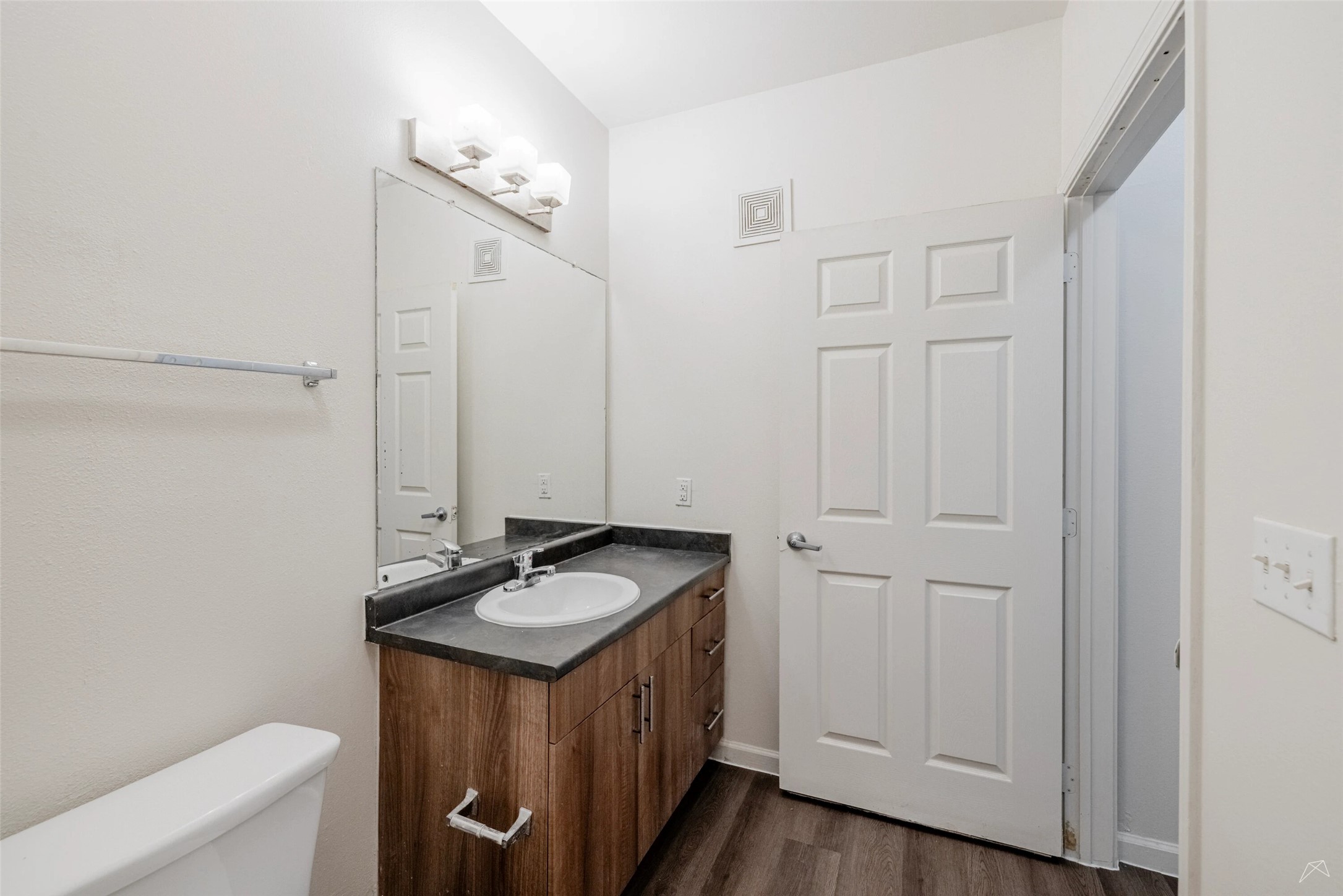 5605 Springdale Road, Unit 111104 Austin, TX 78723 - Photo 12 of 27 Up to 8 weeks free rent and waiving the standard deposit with approved credit and landlord verification.