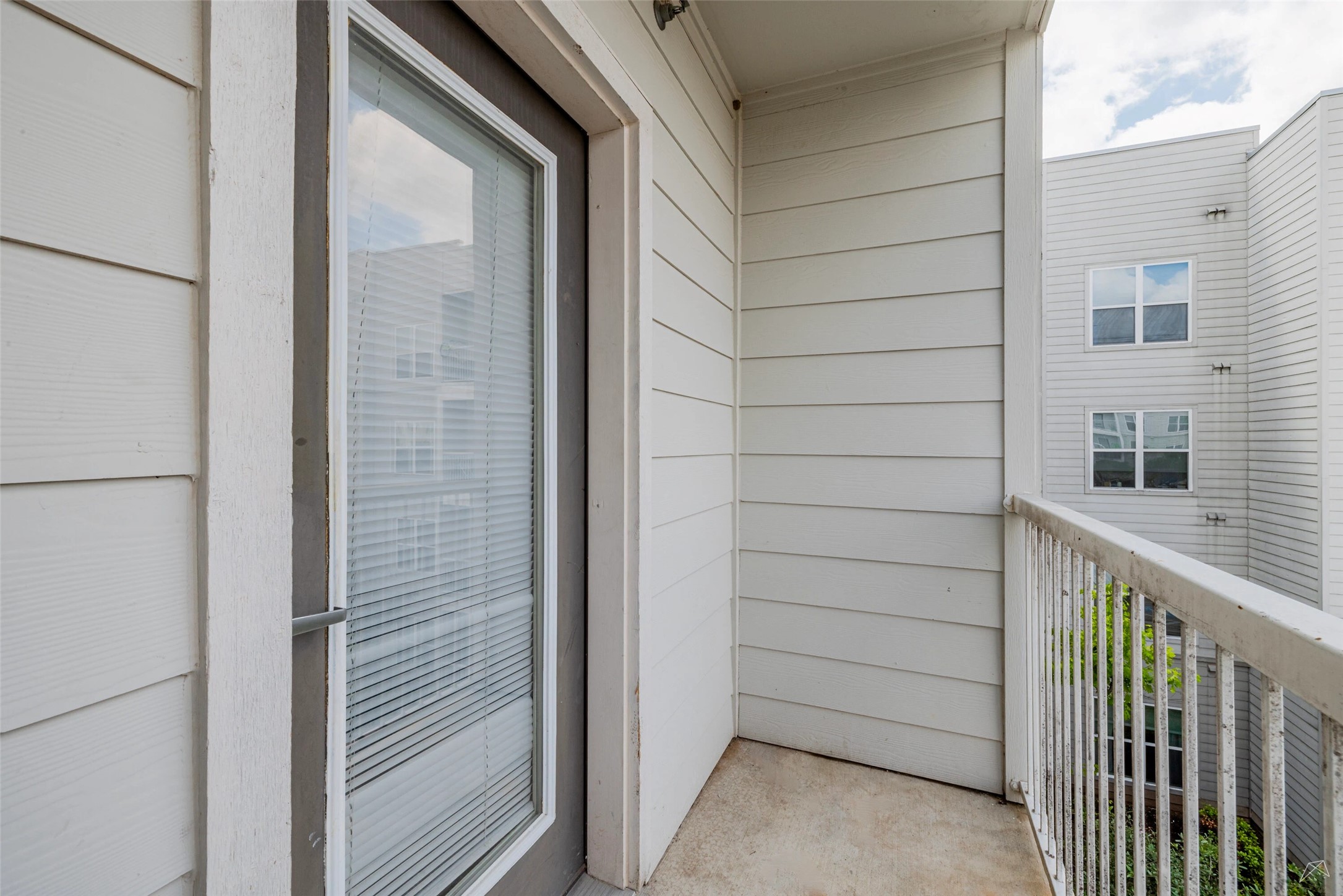 5605 Springdale Road, Unit 111104 Austin, TX 78723 - Photo 14 of 27 Up to 8 weeks free rent and waiving the standard deposit with approved credit and landlord verification.