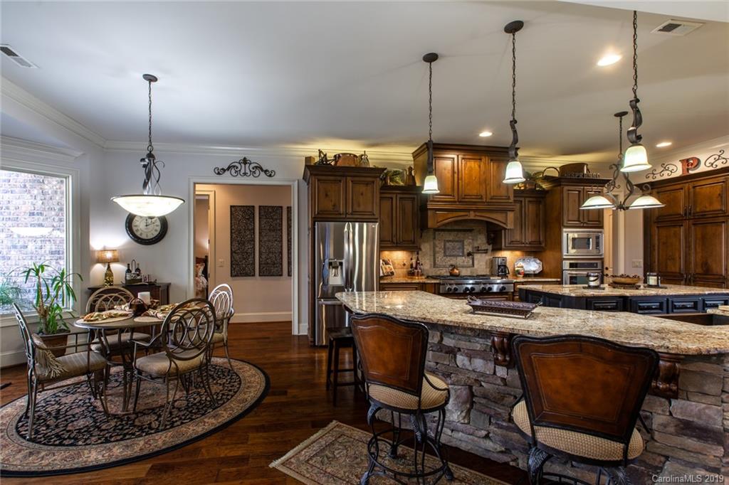 521 Medora Lane Fort Mill, SC 29708 - Photo 9 of 35 Gallery Image 9