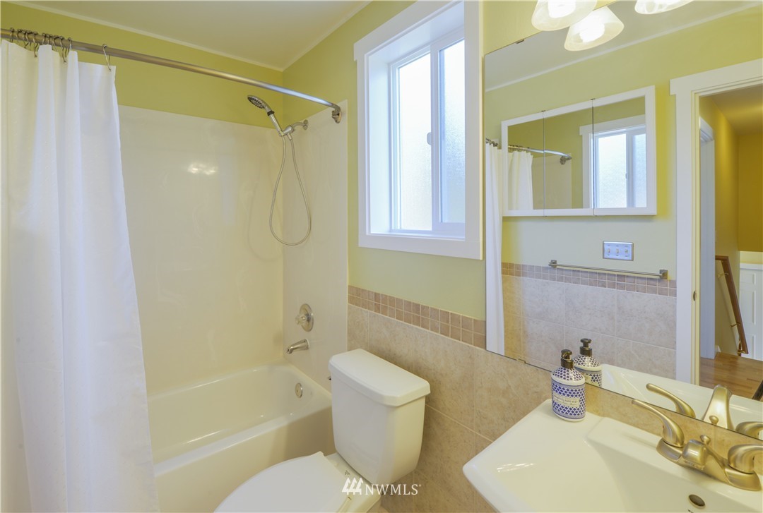 10615 Southeast 187th Street Renton, WA 98055 - Photo 17 of 18 Gallery Image 17
