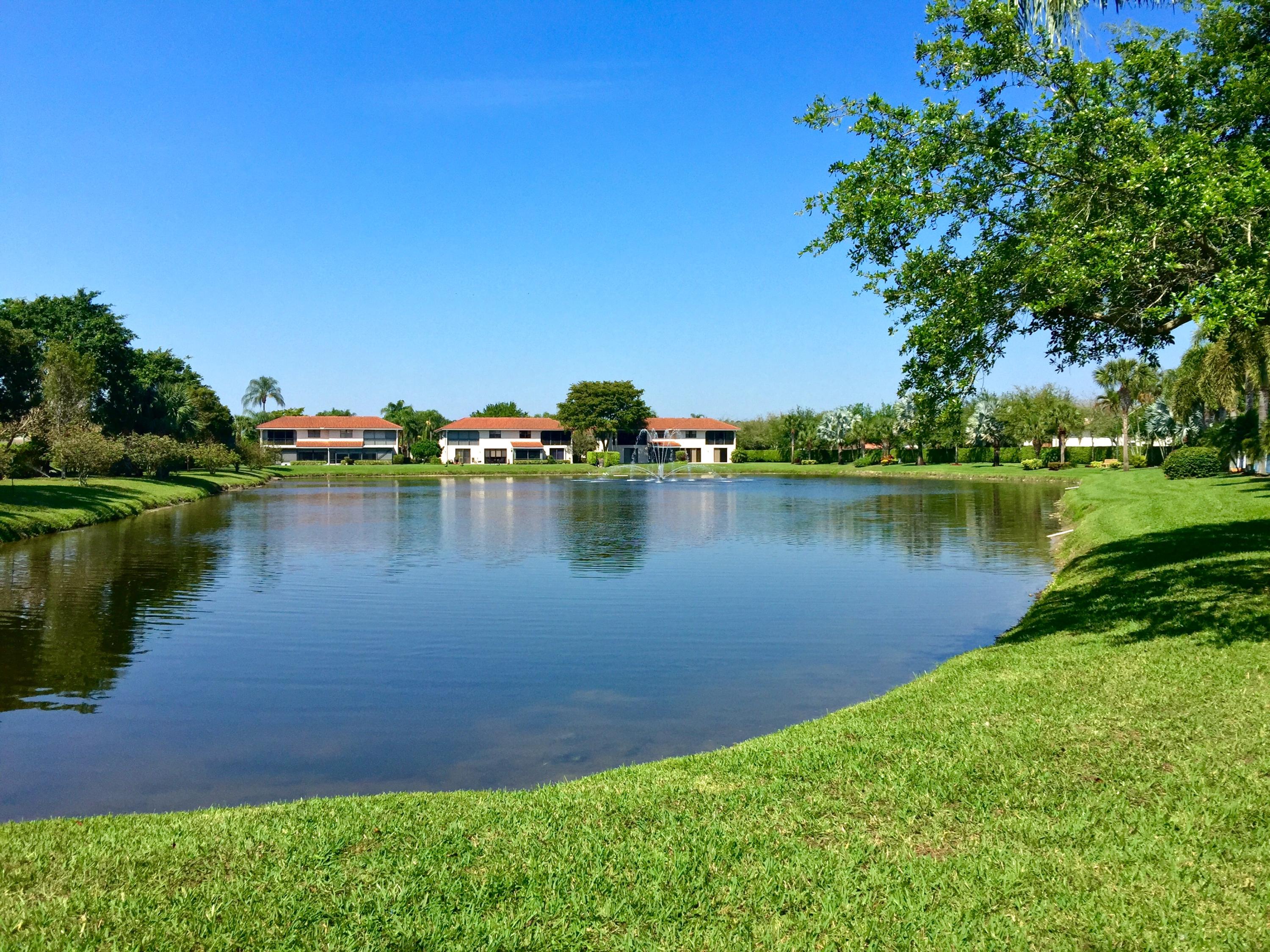 8646 Vía Reale, Unit 4 Boca Raton, FL 33496 - Photo 31 of 33 Lake