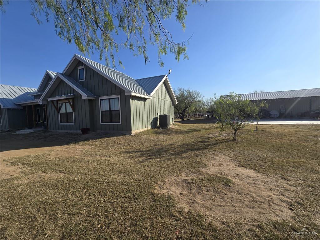 8321 Mile 9 Road Mission, TX 78574 - Photo 4 of 19