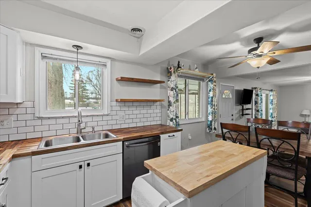 $350,000 | 52411 Washington Street, New Baltimore, MI 48047