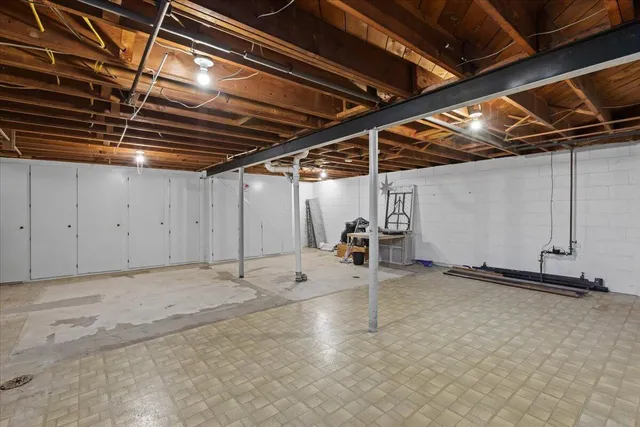 $350,000 | 52411 Washington Street, New Baltimore, MI 48047