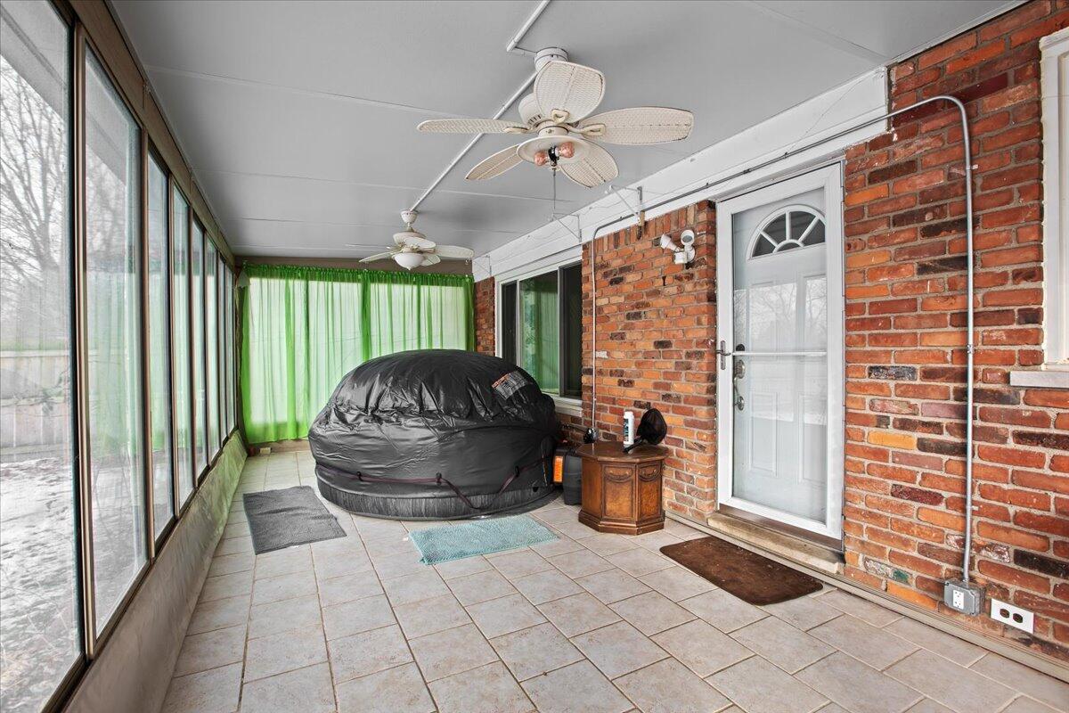 52411 Washington Street New Baltimore, MI 48047 - Photo 28 of 47 28-52411 Washington St