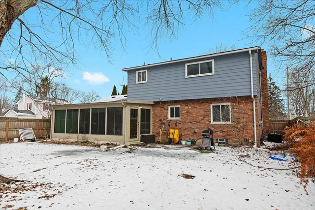 $350,000 | 52411 Washington Street, New Baltimore, MI 48047