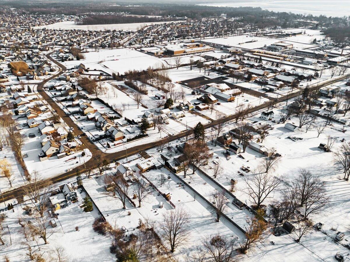 52411 Washington Street New Baltimore, MI 48047 - Photo 39 of 47 39-52411 Washington St