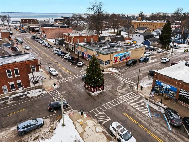 $350,000 | 52411 Washington Street, New Baltimore, MI 48047