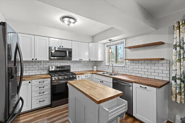 $350,000 | 52411 Washington Street, New Baltimore, MI 48047