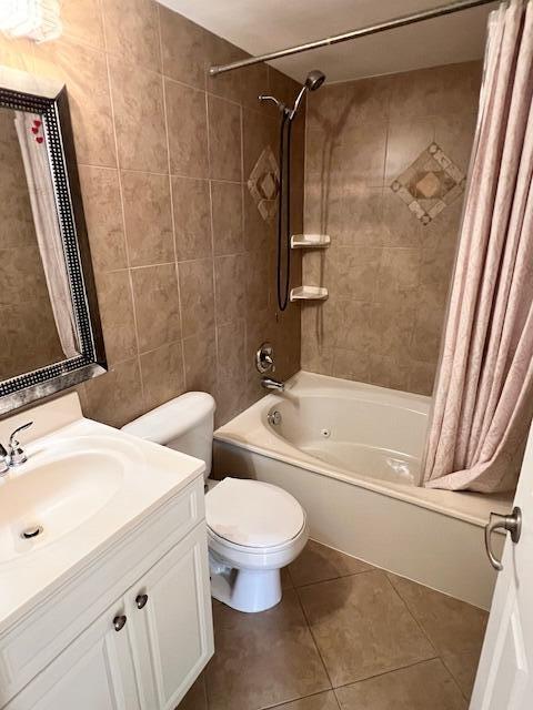 8189 Thames Boulevard, Unit D Boca Raton, FL 33433 - Photo 7 of 13 Masterbath
