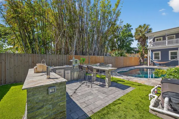 $995,000 | 2005 Jackson Street North, St. Petersburg, FL 33704