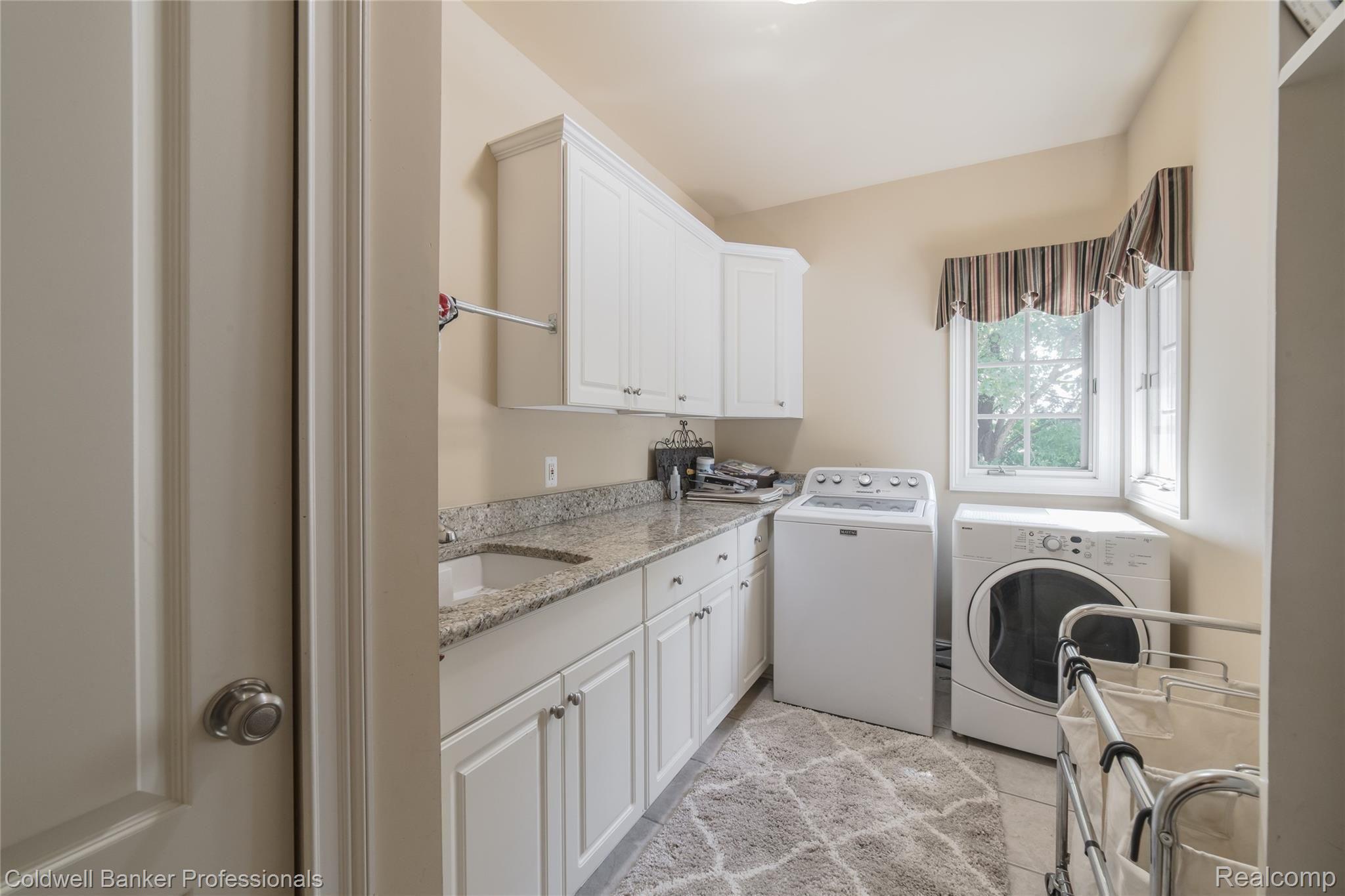 6998 Oakhurst Ridge Road Clarkston, MI 48348 - Photo 28 of 80 6998 OakhurstRidge-28.jpg