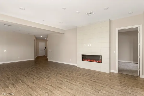 $5,600 | 132 Los Cabos Drive, Unit 202, Las Vegas, NV 89144