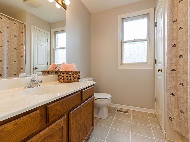 2112 Rugen Road, Unit B Glenview, IL 60026 - Photo 15 of 24