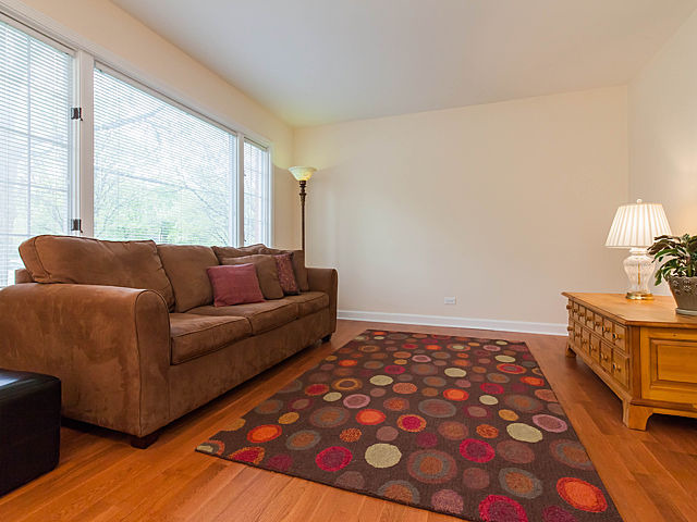 2112 Rugen Road, Unit B Glenview, IL 60026 - Photo 4 of 24