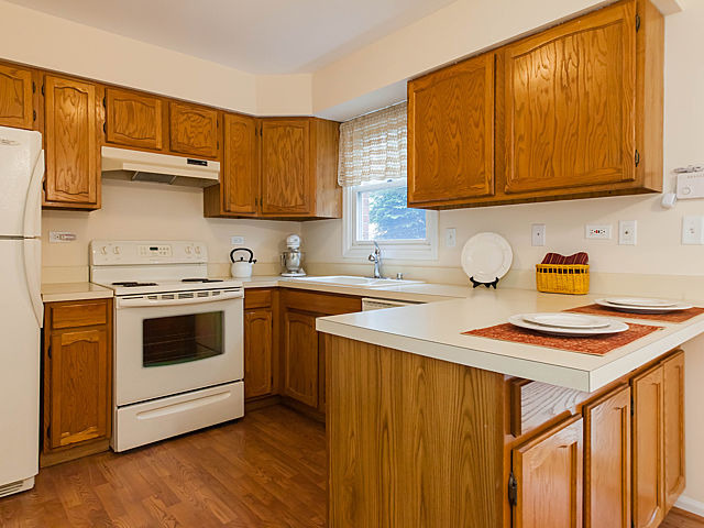 2112 Rugen Road, Unit B Glenview, IL 60026 - Photo 6 of 24