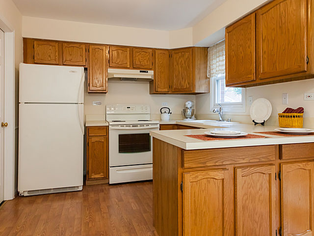 2112 Rugen Road, Unit B Glenview, IL 60026 - Photo 7 of 24