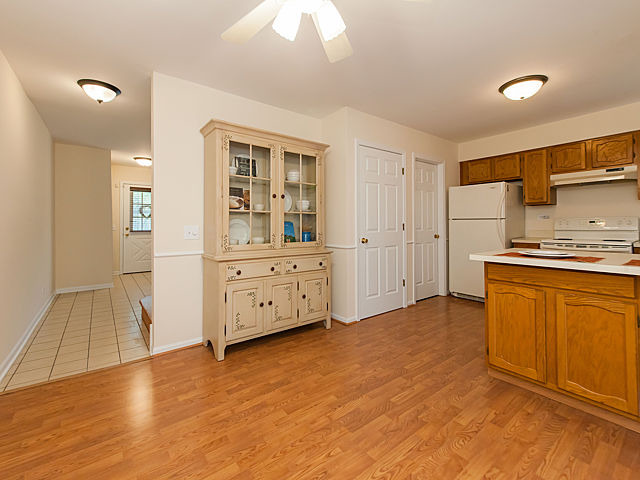 2112 Rugen Road, Unit B Glenview, IL 60026 - Photo 9 of 24