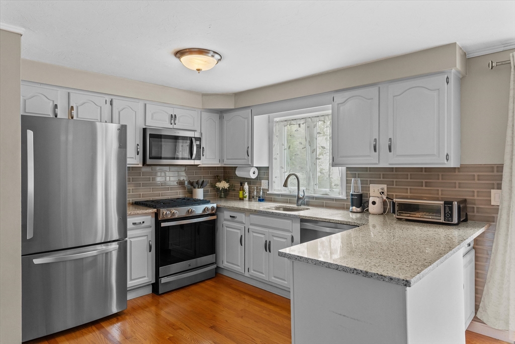 703 Irving Road, Unit 703 Randolph, MA 02368 - Photo 10 of 37 Gallery Image 10