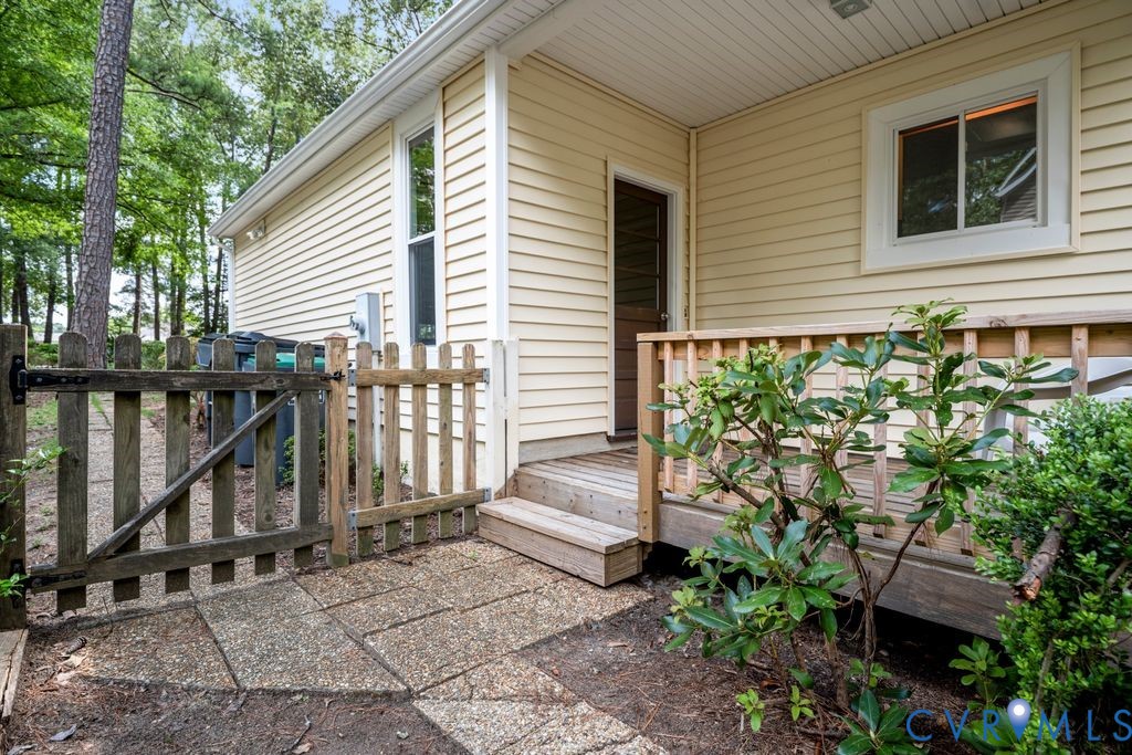 11624 Gordon School Road North Chesterfield, VA 23236 - Photo 8 of 46 Gallery Image 8