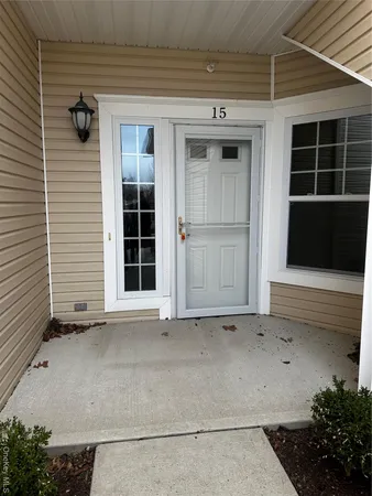 $499,999 | 15 Cricket Court, Shirley, NY 11967