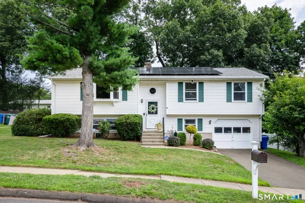 $3,250 | 164 Tanglewood Drive, Hamden, CT 06518