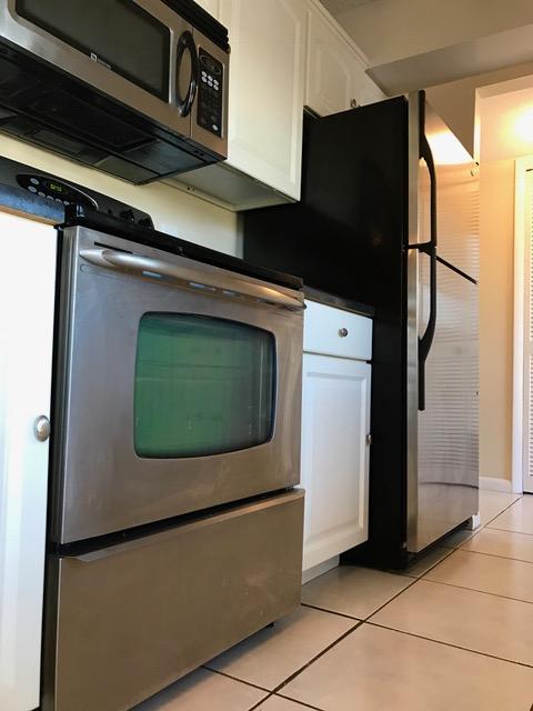 14 Golfs Edge, Unit D West Palm Beach, FL 33417 - Photo 4 of 21 FullSizeRender_7