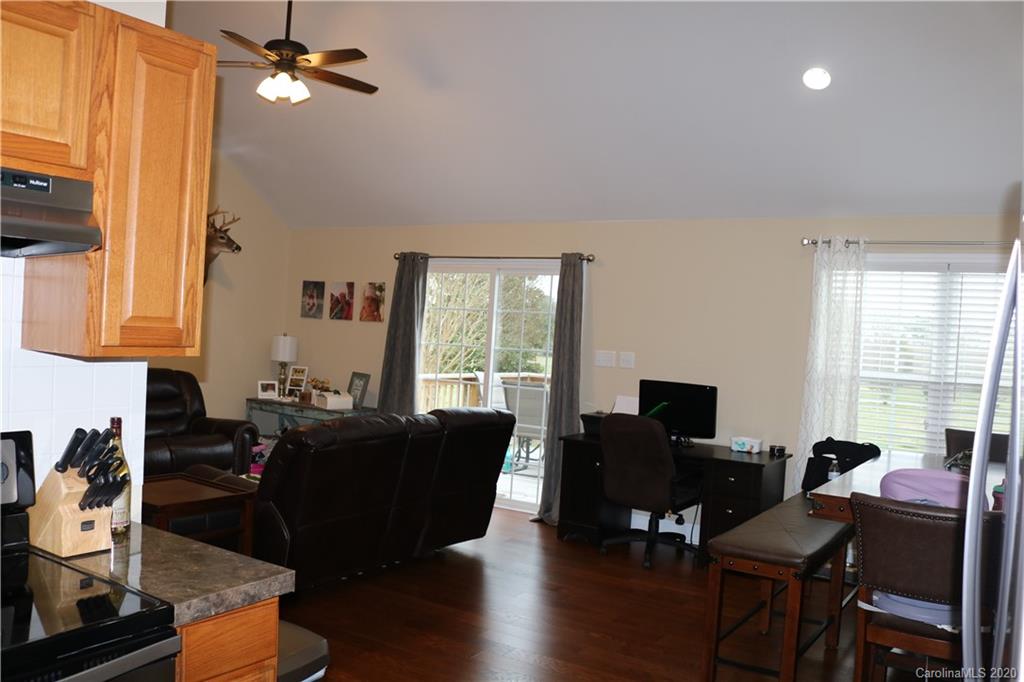 4648 Wylies Mill Road Edgemoor, SC 29712 - Photo 11 of 31 Gallery Image 11