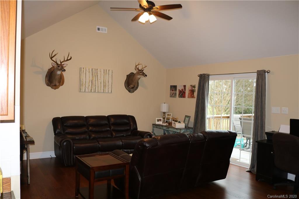 4648 Wylies Mill Road Edgemoor, SC 29712 - Photo 12 of 31 Gallery Image 12