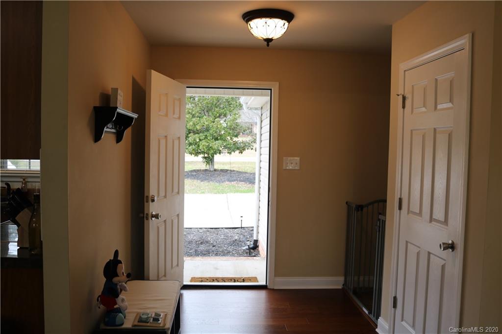 4648 Wylies Mill Road Edgemoor, SC 29712 - Photo 4 of 31 Gallery Image 4
