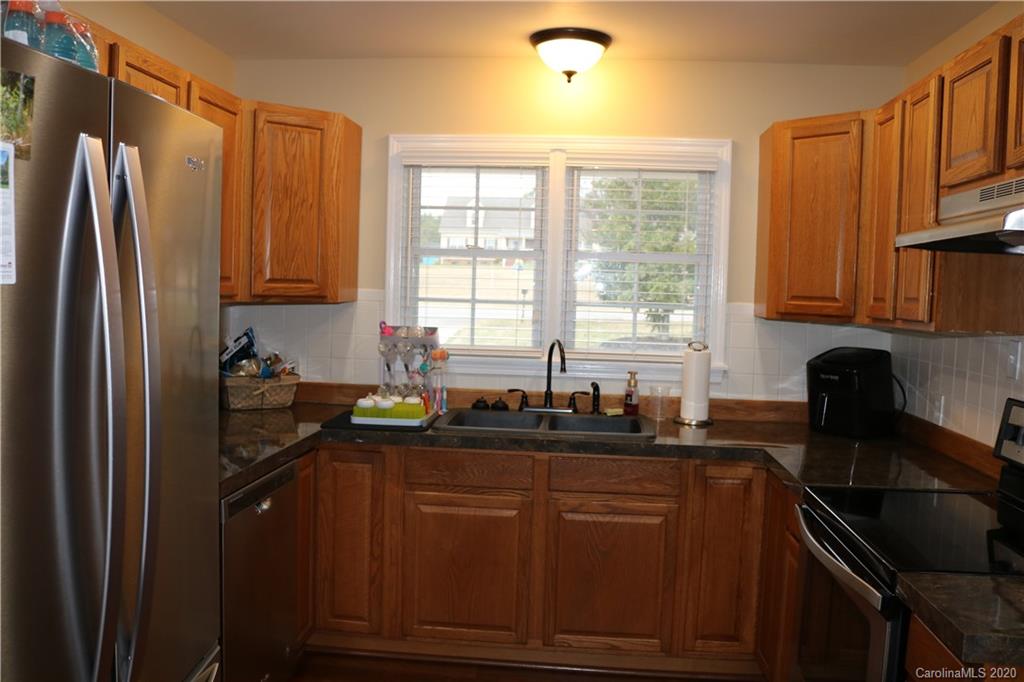 4648 Wylies Mill Road Edgemoor, SC 29712 - Photo 7 of 31 Gallery Image 7