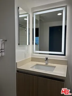 $6,500 | 932 North Alfred Street, Unit PH1, Los Angeles, CA 90069