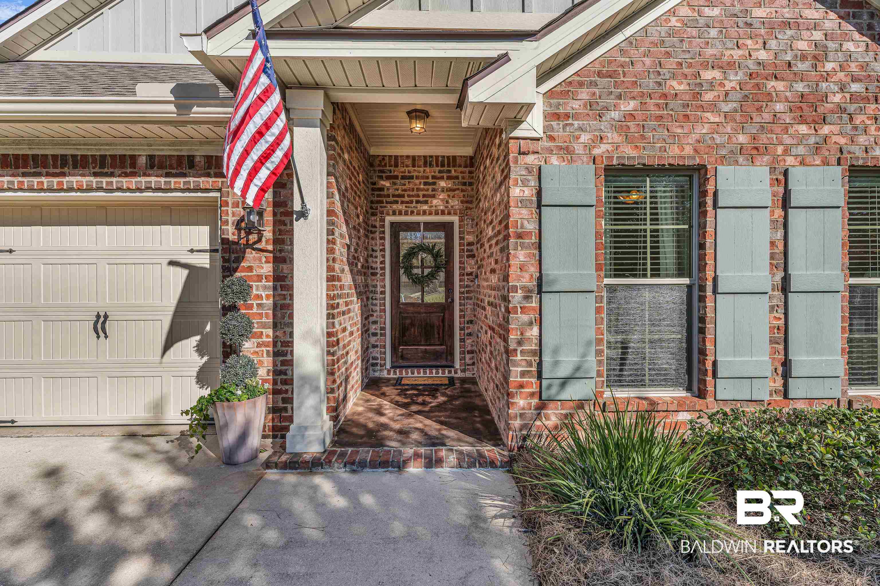 243 Hawthorne Circle Fairhope, AL 36532 - Photo 2 of 37 Front Porch