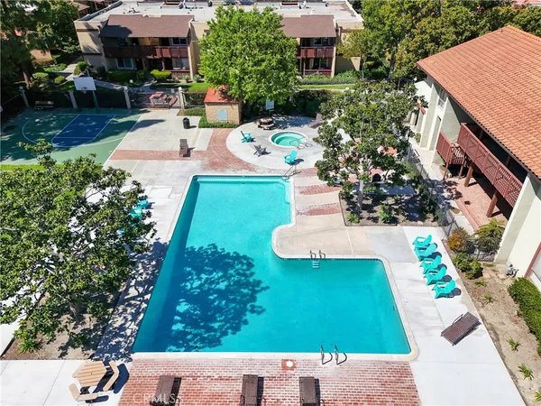 $1,795 | 1040 West MacArthur Boulevard, Unit 133, Santa Ana, CA 92707