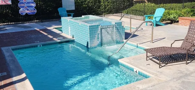 $1,795 | 1040 West MacArthur Boulevard, Unit 133, Santa Ana, CA 92707