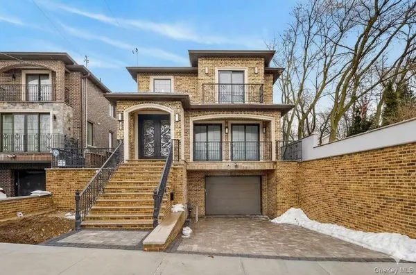 $2,098,000 | 14-09 133rd Place | College Point