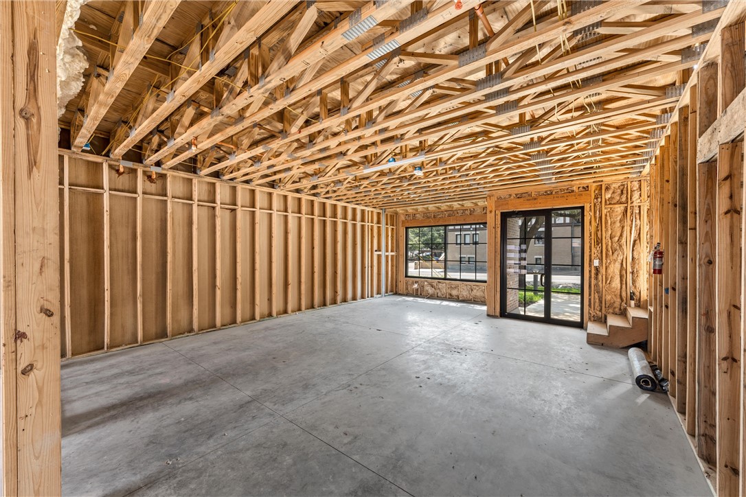 120 South 11th Street Waco, TX 76701 - Photo 3 of 14 a view of an empty room with windows