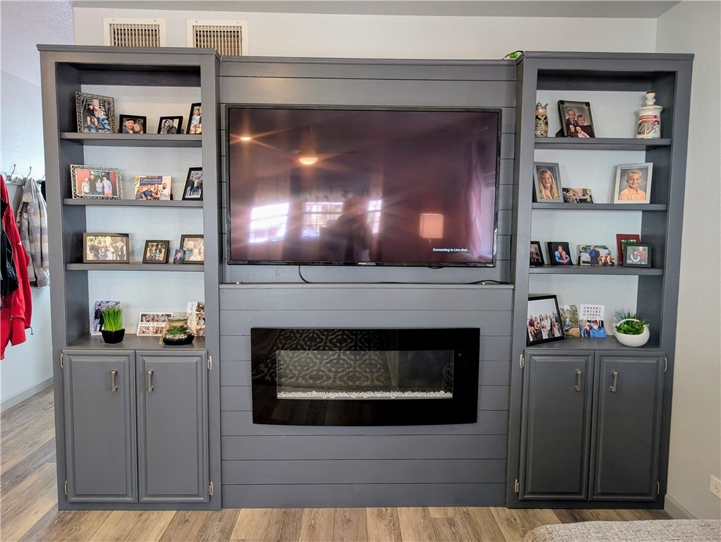 2000 Ramar Road, Unit 442 Bullhead City, AZ 86442 - Photo 11 of 28 Custom built media center
