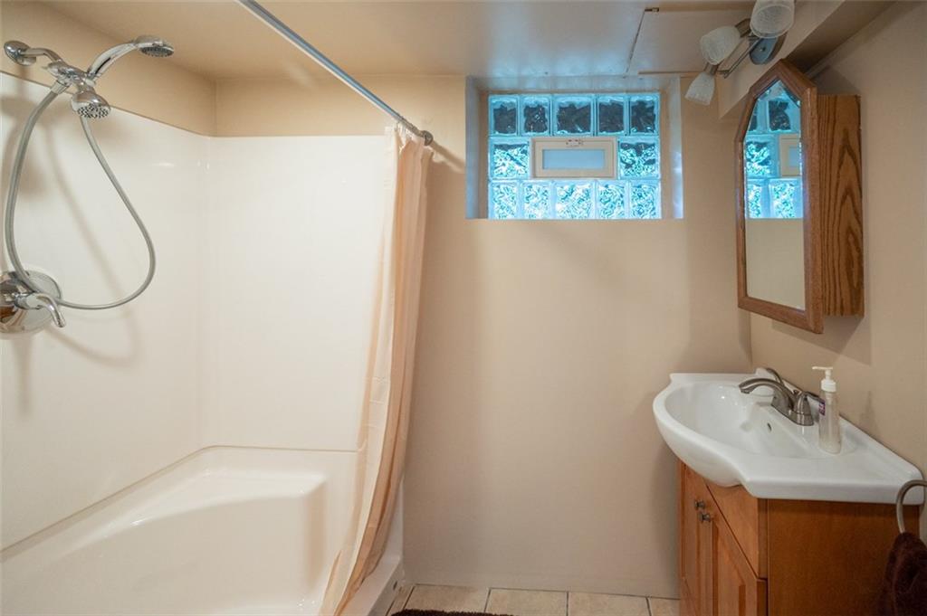309 Bevington Road Pittsburgh, PA 15221 - Photo 15 of 25 Gallery Image 15