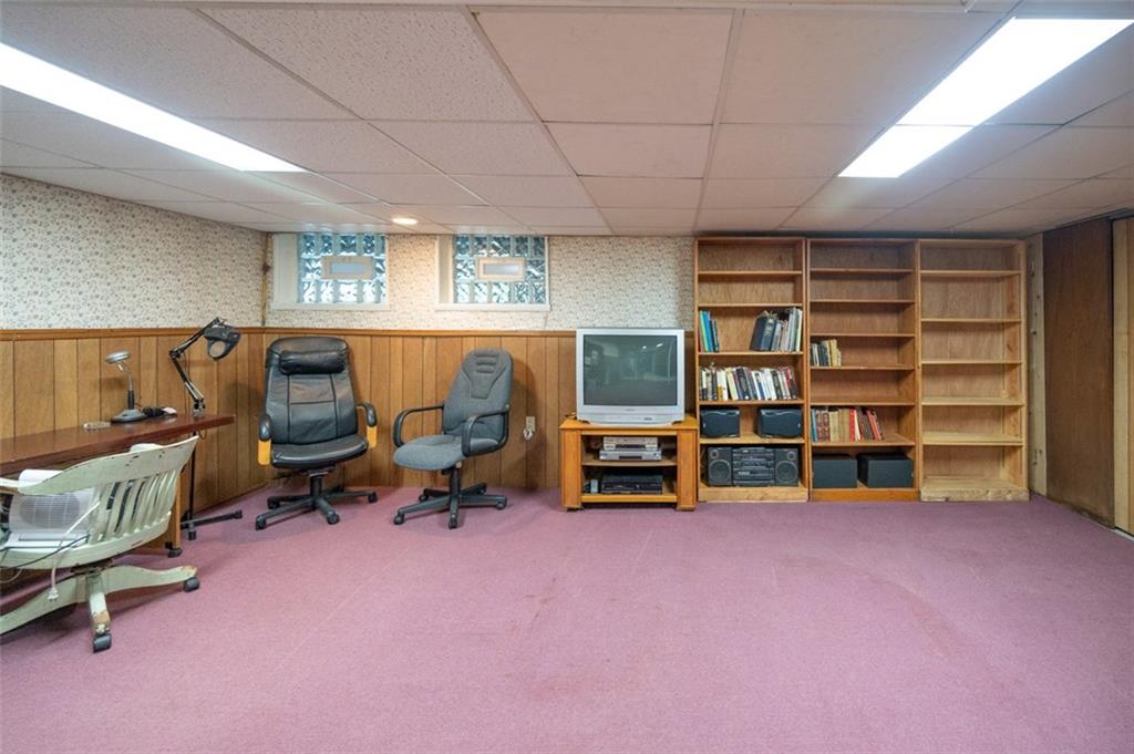309 Bevington Road Pittsburgh, PA 15221 - Photo 16 of 25 Gallery Image 16