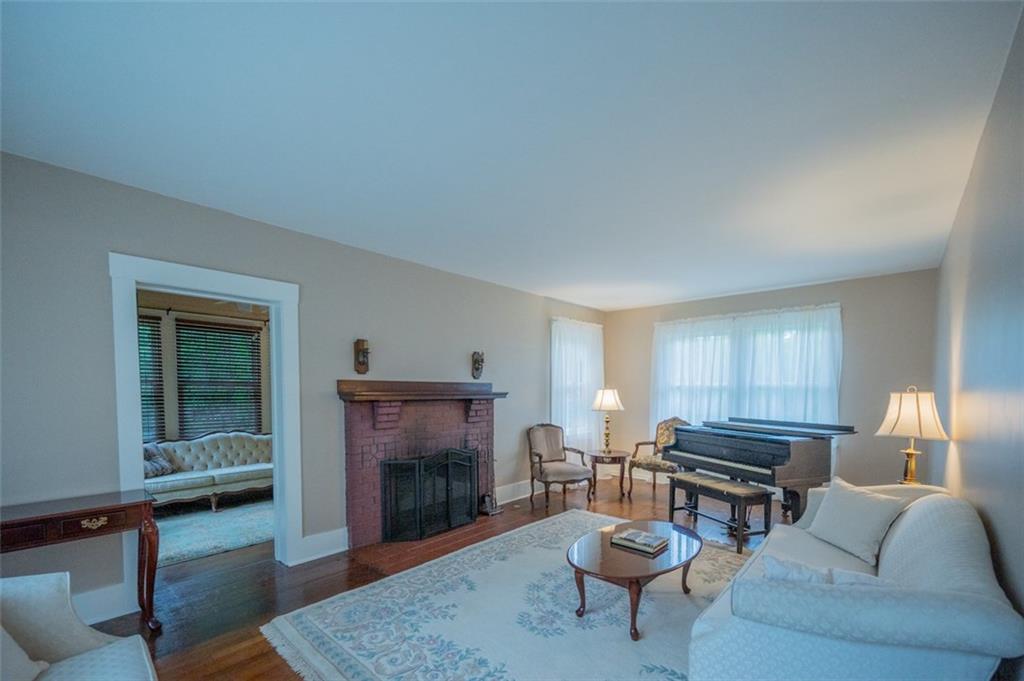 309 Bevington Road Pittsburgh, PA 15221 - Photo 6 of 25 Gallery Image 6