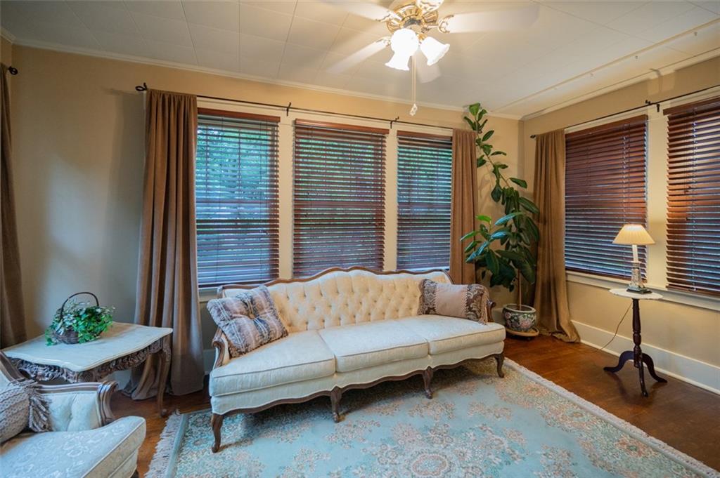 309 Bevington Road Pittsburgh, PA 15221 - Photo 7 of 25 Gallery Image 7