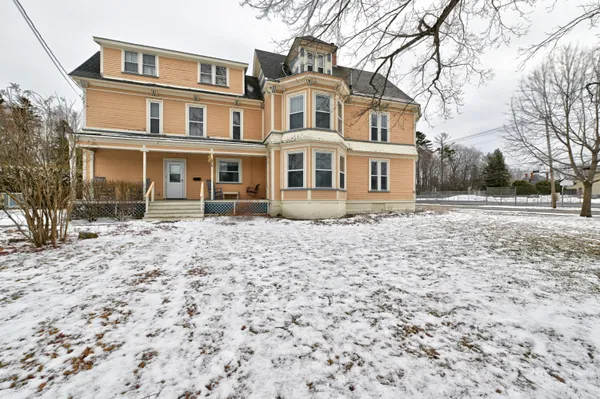 $280,000 | 34 Pleasant Street, Houlton, ME 04730