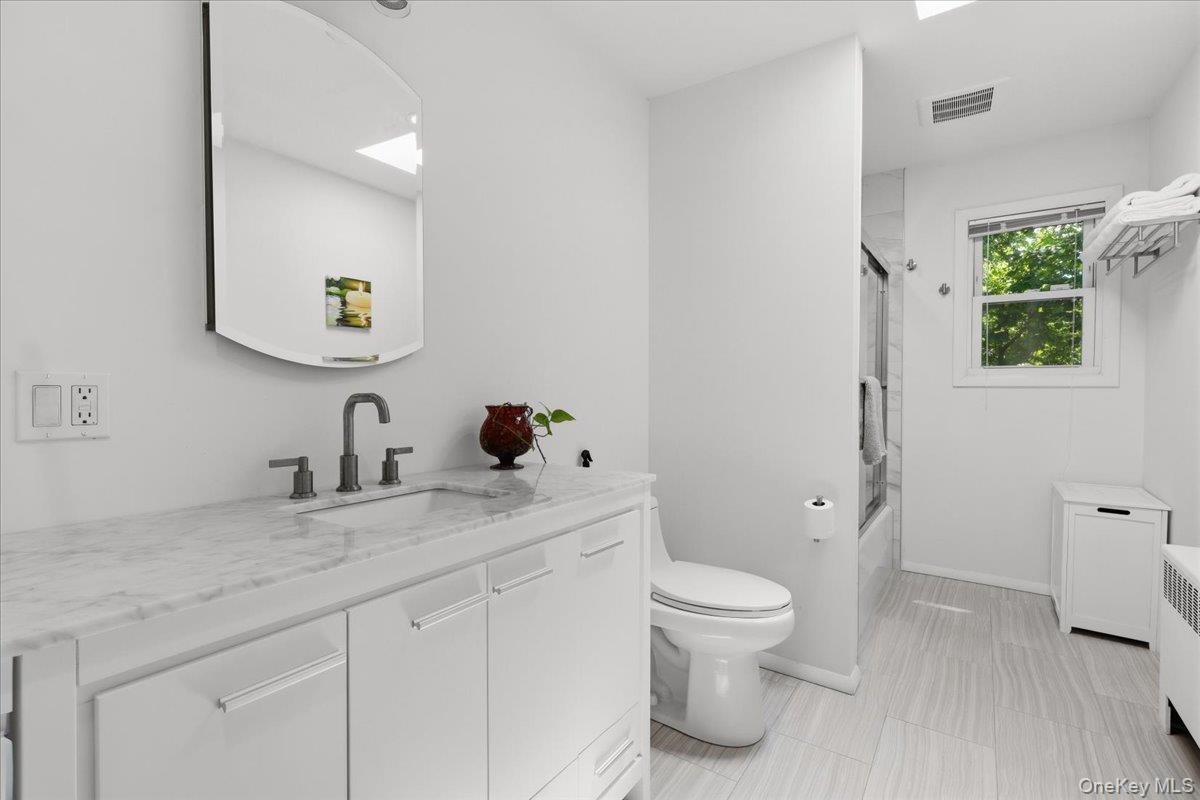 275 Broadfield Road New Rochelle, NY 10804 - Photo 24 of 32 Gallery Image 24