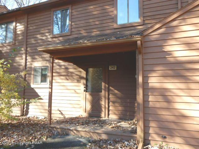 242 Sedburgh Court Bushkill, PA 18324 - Photo 2 of 13 front2