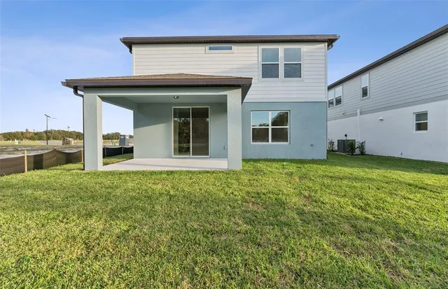 $432,440 | 1422 Allagash Drive, Zephyrhills, FL 33540