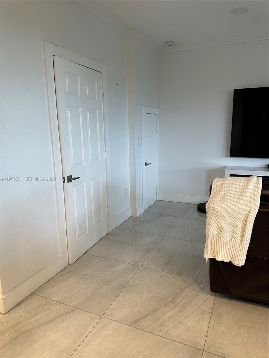 8548 Southwest 166th Place Miami, FL 33193 - Photo 14 of 37