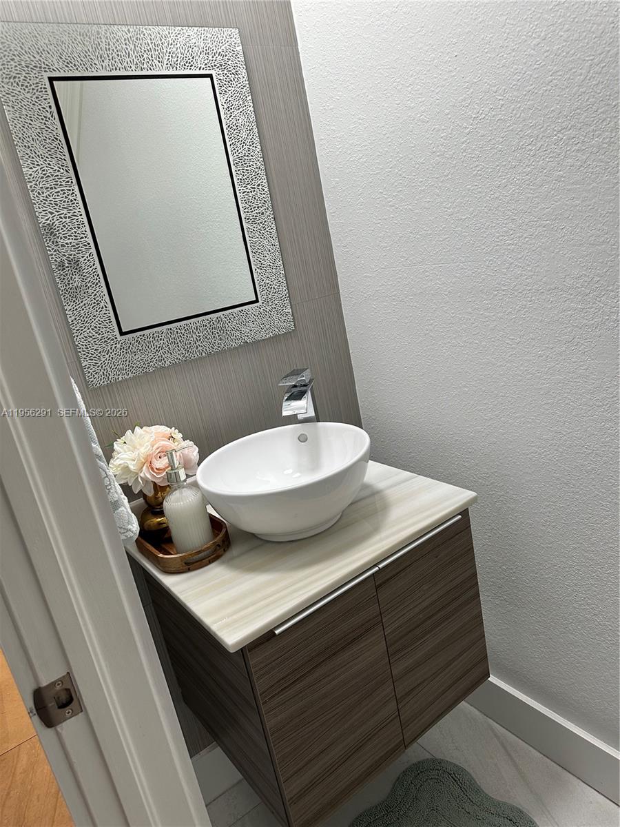 8548 Southwest 166th Place Miami, FL 33193 - Photo 15 of 37