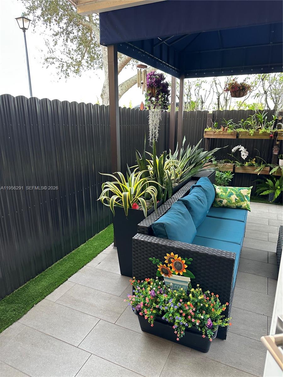 8548 Southwest 166th Place Miami, FL 33193 - Photo 19 of 37