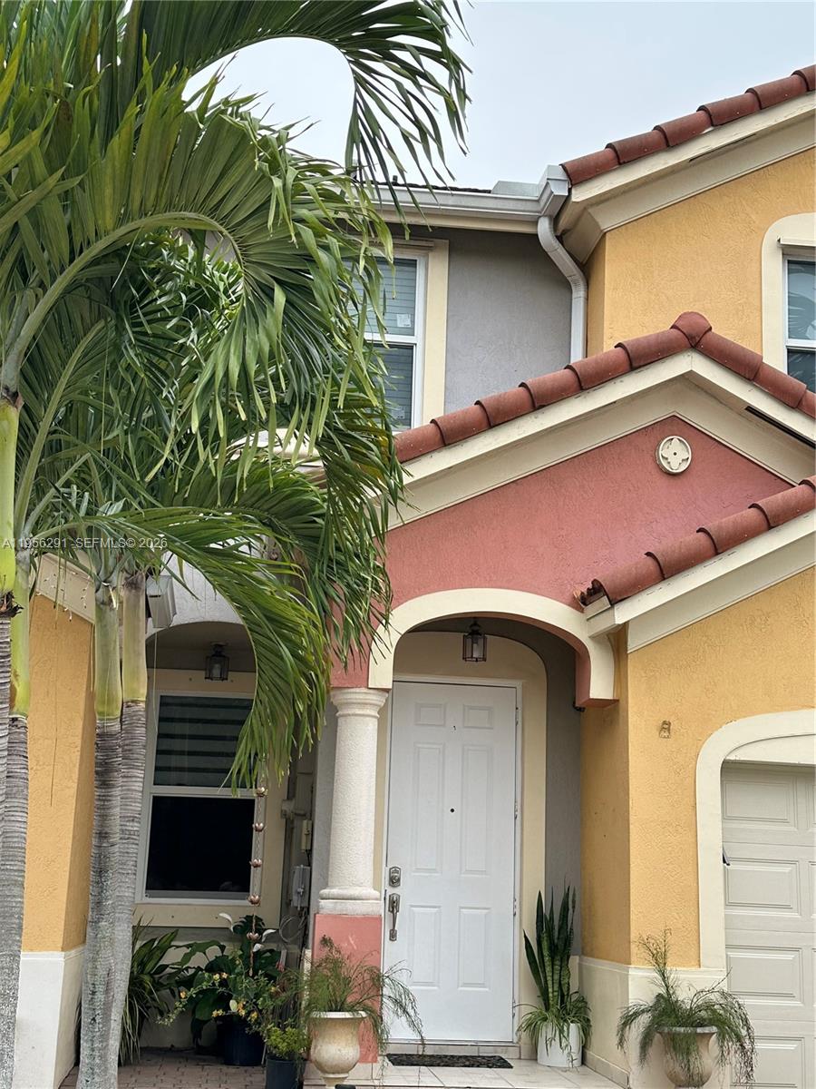 8548 Southwest 166th Place Miami, FL 33193 - Photo 2 of 37